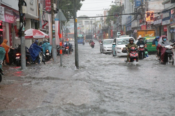 Diễn biến nhiệt độ v&agrave; khả năng mưa
