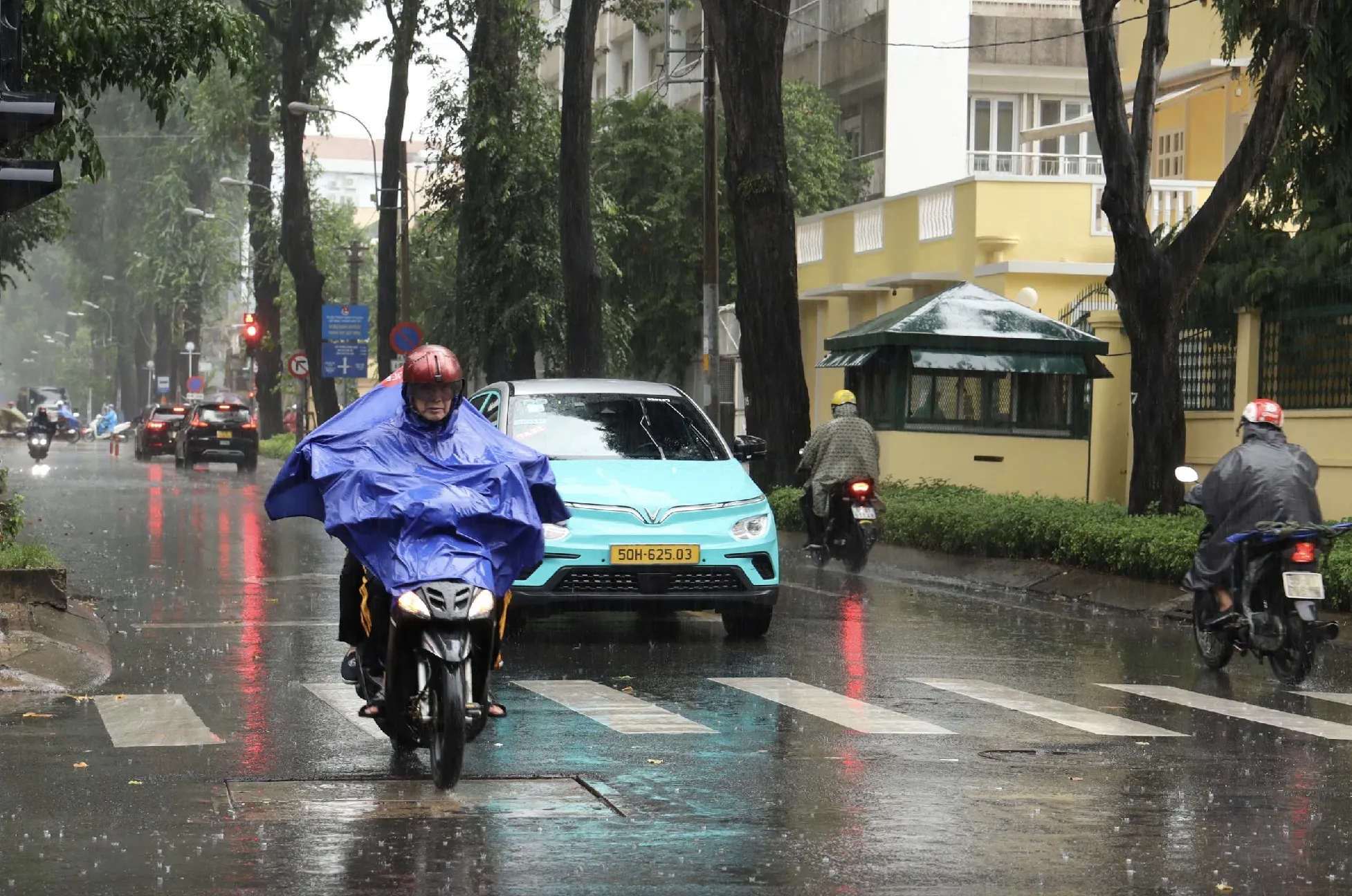 Thời Tiết 27/7: Chiều Và Đêm Có Mưa Dông, Đề Phòng Lốc Sét